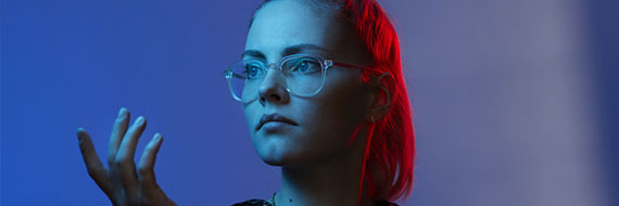 EJF: Artist / Programmkachel: – Johanna Summer (Foto: Gregor Hohenberg)
